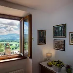 Perla Spello